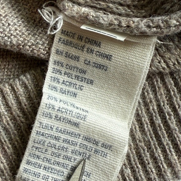 American Eagle Outfitters | Women's XS Beige Knit Long Sleeve Sweater - Picture 3 of 5